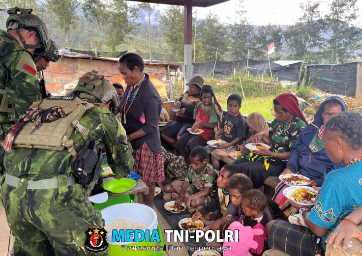 Pos TNI ajak Warga Ibadah Minggu dan Makan bersama