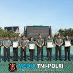 Ringankan Beban Anggota, Pangdam XII/Tpr Berikan Bingkisan Lebaran Kepada Prajurit dan PNS