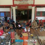 Dukung Pelestarian Budaya, Kanit Binmas Polsek Sengah Temila Hadiri Latihan Naik Dango