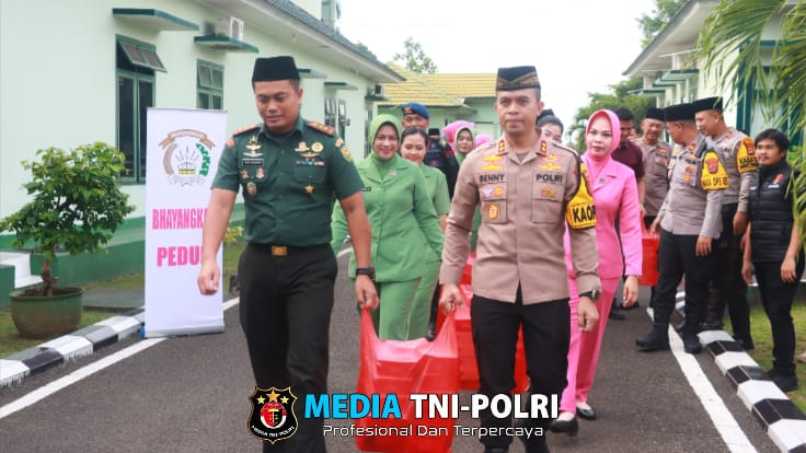 Kompak, Dandim 0429/Lampung Timur Bersama Kapolres Berbagi Takjil Kuatkan Sinergitas TNI Polri
