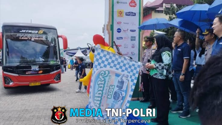 Polda Lampung Lepas 800 Pemudik dalam Program Mudik Gratis Klik Indomaret