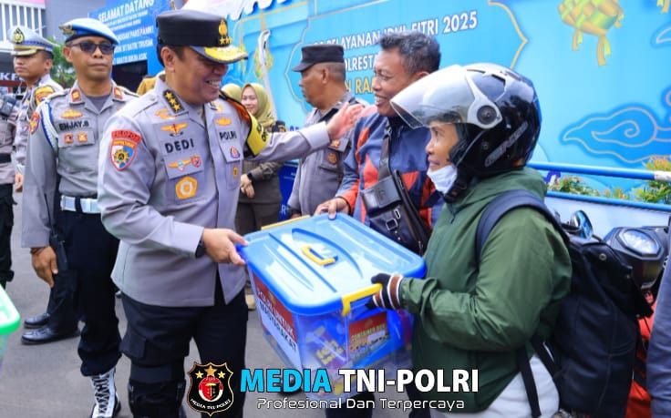 Irwasum Polri Turun Langsung Pantau Operasi Mudik 2025, Berikan Motivasi dan Edukasi Keselamatan