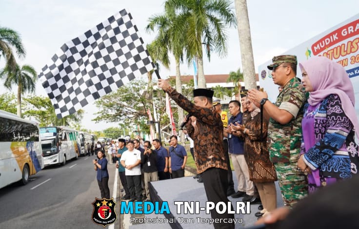 Pangdam XII/Tpr Bersama Gubernur Kalbar Lepas Keberangkatan Mudik Gratis Khatulistiwa 2025