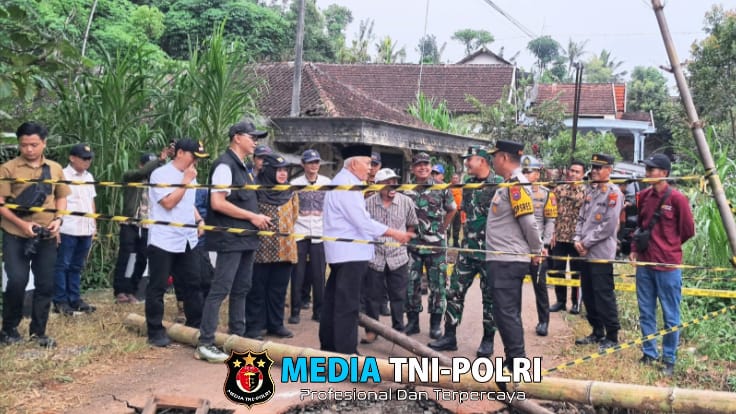 Akses Terputus! Dandim 0818 Malang-Batu dan Forkopimda Cek Jembatan Rusak di Sumberoto