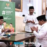 Presiden Prabowo Serahkan Zakat Kepada BAZNAS di Istana Negara