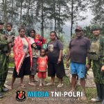 Satgas TNI Gelar Safari Honai Sehat di Kampung Gigobak I Distrik Sinak, Papua