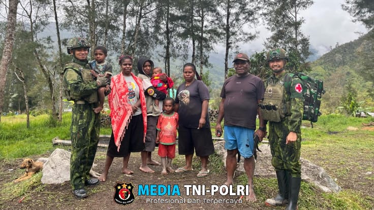 Satgas TNI Gelar Safari Honai Sehat di Kampung Gigobak I Distrik Sinak, Papua