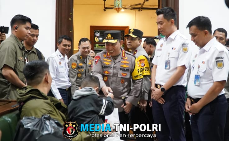 Tinjau Stasiun Tugu DIY, Kapolri Mudik Gunakan Kereta Api Bisa Jadi Alternatif