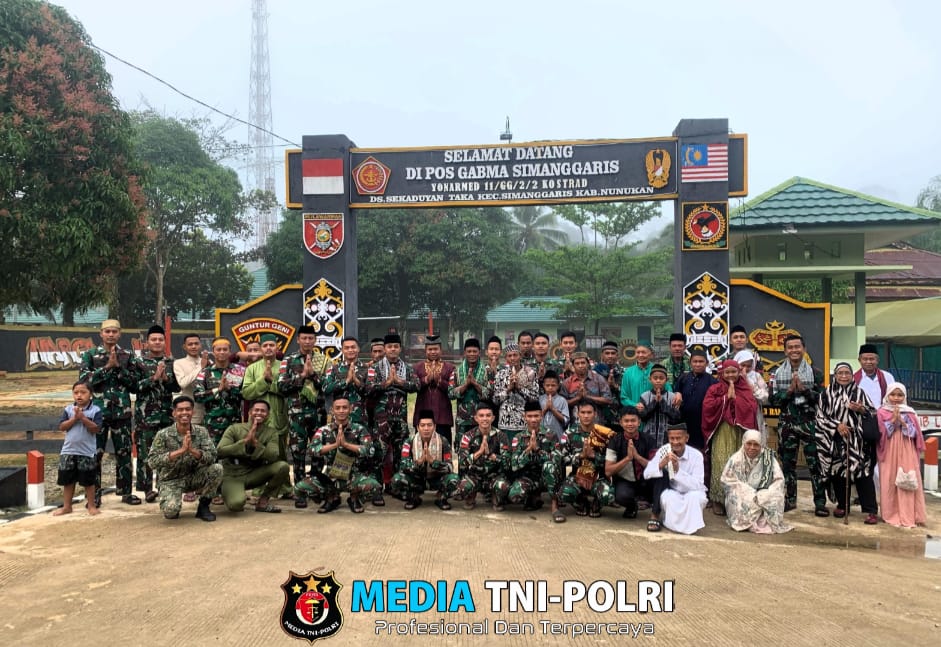 Satgas Pamtas RI-Malaysia Yonarmed 11 Kostrad Laksanakan Ibadah Sholat Idul Fitri dan Halal Bihalal di Perbatasan