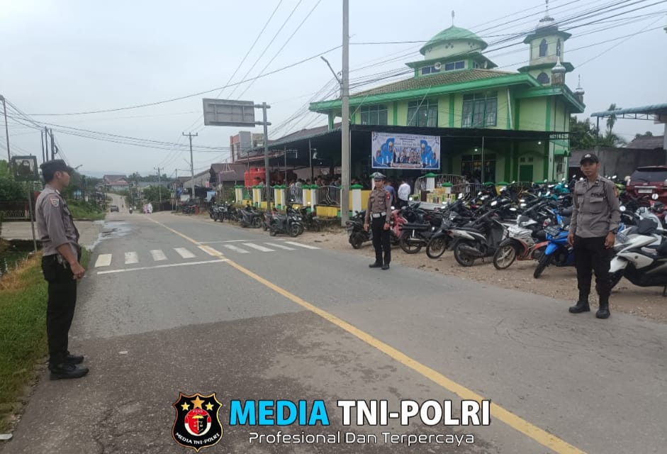 Shalat Idul Fitri 1446 H di Kota Ngabang Secara Keseluruhan Berjalan Aman dan Lancar