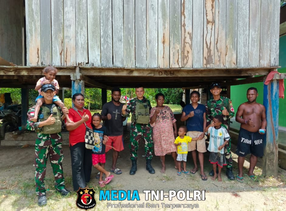 Perhatikan Kesehatan Masyarakat di Perbatasan, Satgas Yonif 131/BRS Berikan Pelayanan Kesehatan di Kampung Yetti Papua
