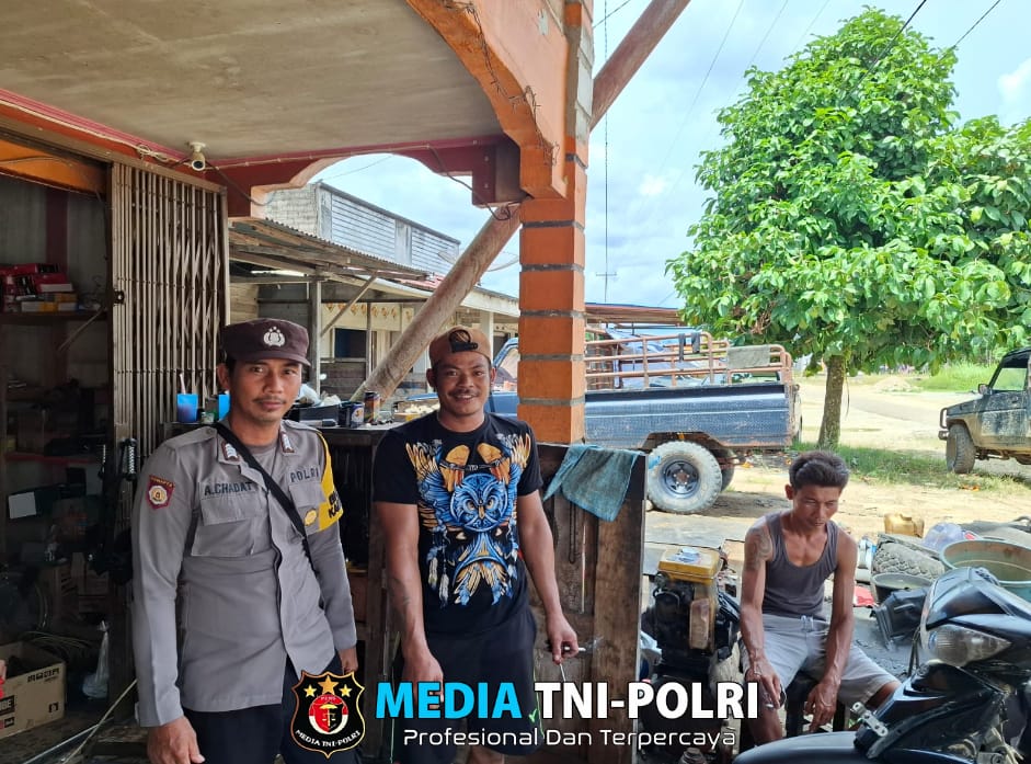 Jaga Situasi Kamtibmas yang Kondusif Bhabinkamtibmas Polsek Kuala Behe Rutin Lakukan Patroli