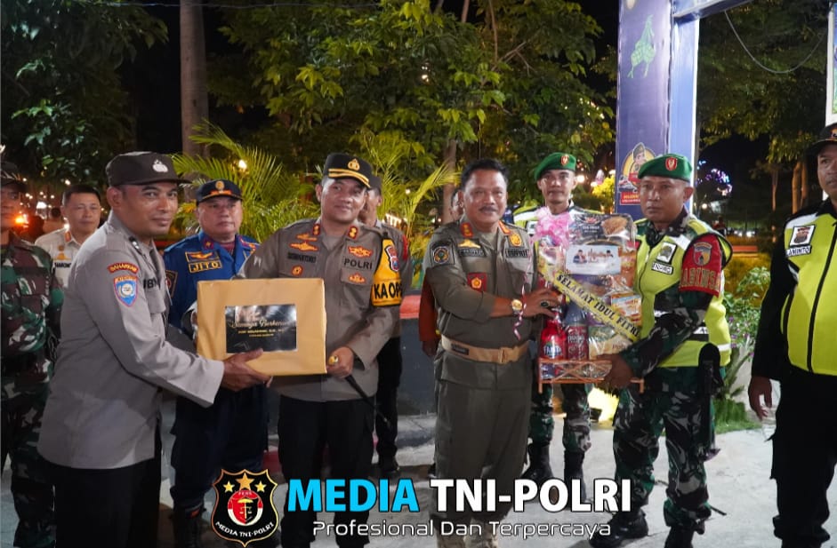 Pastikan Keamanan Malam Takbir, Kapolres Nganjuk dan Forkopimda Tinjau Pos Pengamanan