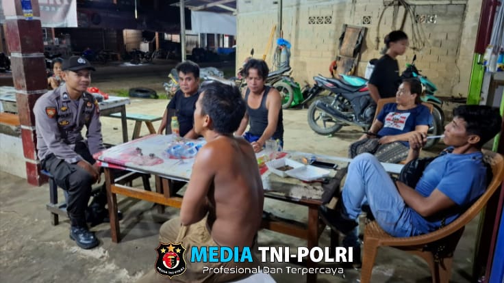 Laksanakan Patroli Malam Polsek Kuala Behe Antisipasi Gangguan Kamtibmas