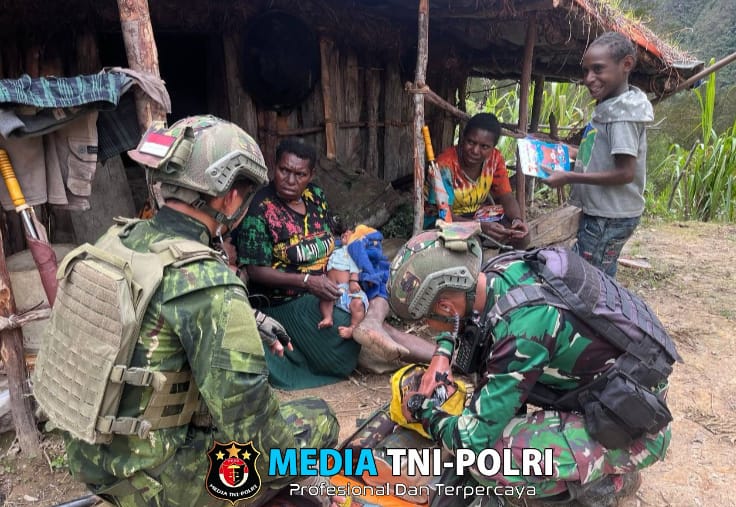 Dedikasi Satgas TNI Pelayanan Kesehatan dan Sargal Merajut Keakraban di Kampung Wuloni