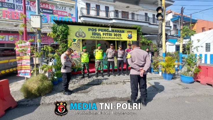 Babinsa Turut Andil Dalam Operasi Ketupat Semeru 2025