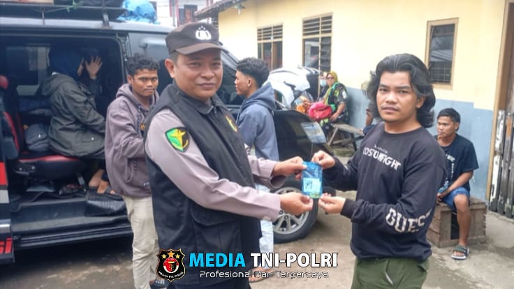 Patroli Kesehatan Ops Ketupat Krakatau 2025, Polres Lampung Tengah Berikan Layanan Medis Gratis untuk Pemudik