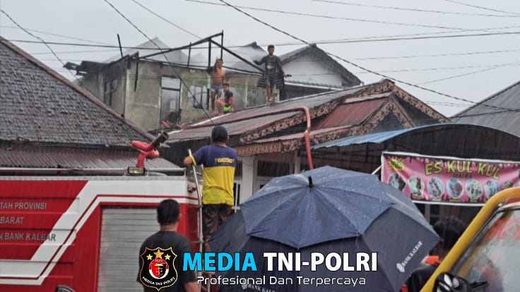 Rumah Berlantai Dua Hangus Terbakar di Dusun Martalaya