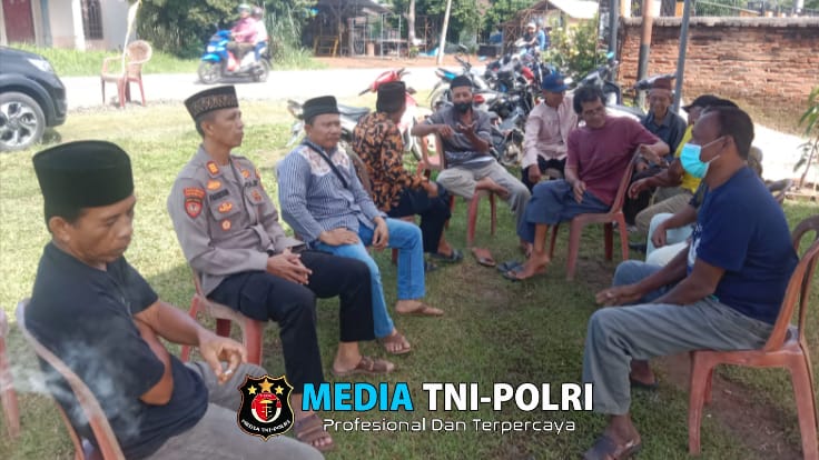 Sambang Duka, Kapolsek Kotabumi Utara Melaksanakan Takziah Kerumah Warga Yang Meninggal Dunia