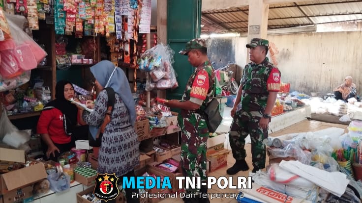 Babinsa Pantau Harga Sembako Pasca Lebaran, Pastikan Stabilitas Harga dan Ketersediaan