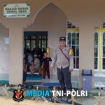 Ciptakan Rasa Aman Anggota Polsek Kuala Behe Laksanakan Pengamanan Sholat Jumat