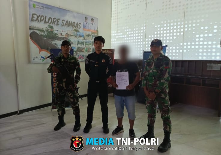 Satgas Yonkav 12/BC Amankan 2 PMI Non Prosedural di Jalur Tidak Resmi