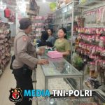 Patroli Rutin Polsek Ngabang menyambangi Toko-Toko dan Pusat Perbelanjaan