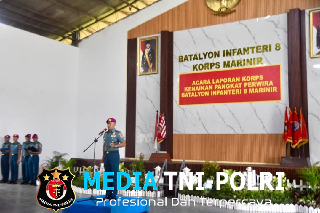 Batalyon Infanteri 8 Marinir Melaksanakan Upacara Kenal Pangkat Prajurit Petarung Harimau Putih