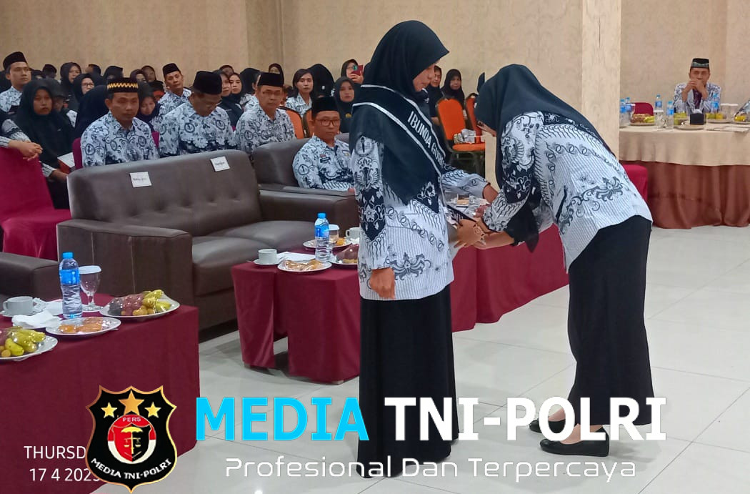 Rahayu Riyanto Pamungkas Dikukuhkan Sebagai Ibunda Guru Kabupaten Pringsewu