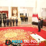 Mendagri Tito Dampingi Presiden Lantik Gubernur Kepulauan Bangka Belitung dan Papua Pegunungan