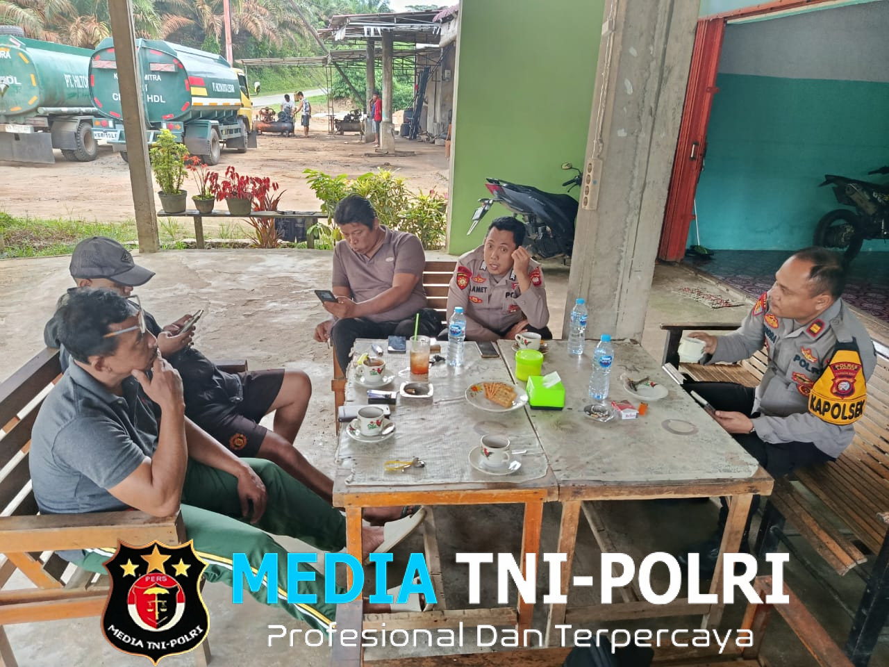 Melalui Coffee Morning, Polsek Menjalin Jalin Kemitraan dengan Masyarakat