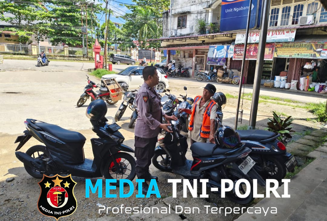 Hari Libur Patroli Rutin Polsek Ngabang Terus Digalakkan Untuk Mengantisipasi Terjadinya Gangguan Keamanan Wilayah
