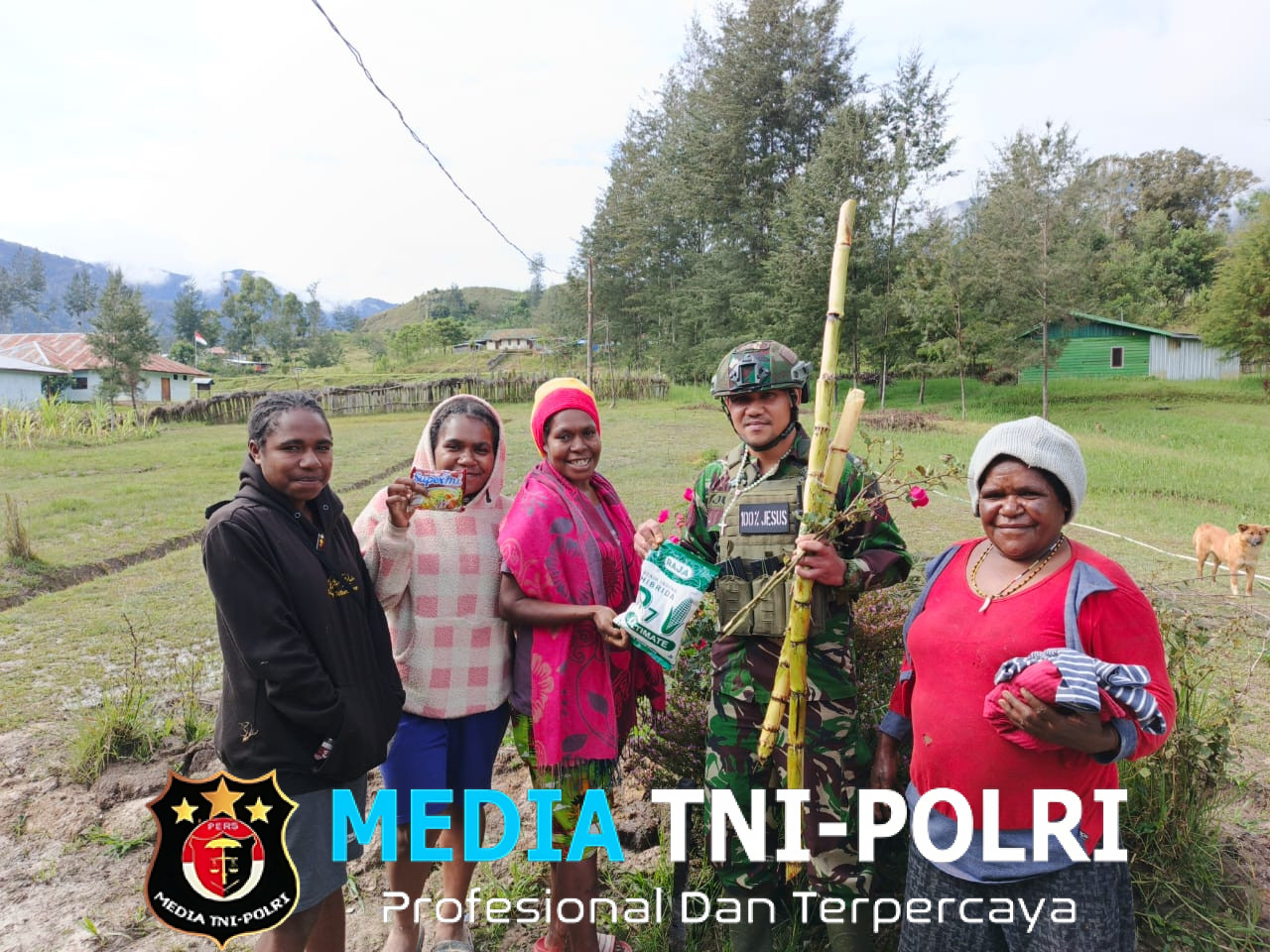 Semangat Paskah Satgas TNI Tanam Harapan Lewat Bibit Jagung dan Sayur