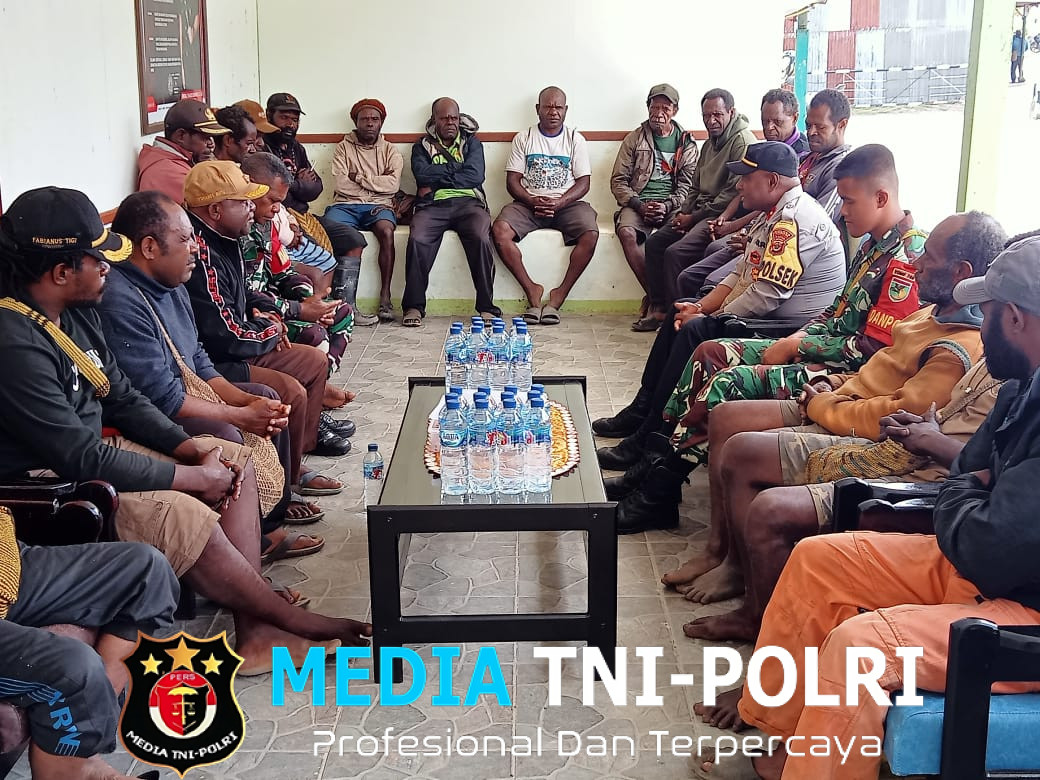 Danramil 1705-06/Mapia Melaksanakan Kegiatan Komsos Bersama Tripika dan Seluruh Komponen Masyarakat