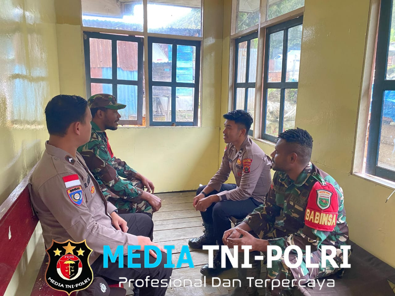 Perkuat Sinergitas, Babinsa Homeyo Jalin Silaturahmi dengan Anggota Polsek Homeyo