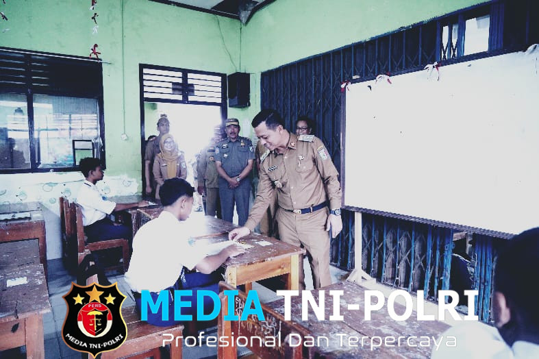 Bupati Pringsewu Kunjungi UPT SDN 2 dan SMPN 2 Pringsewu