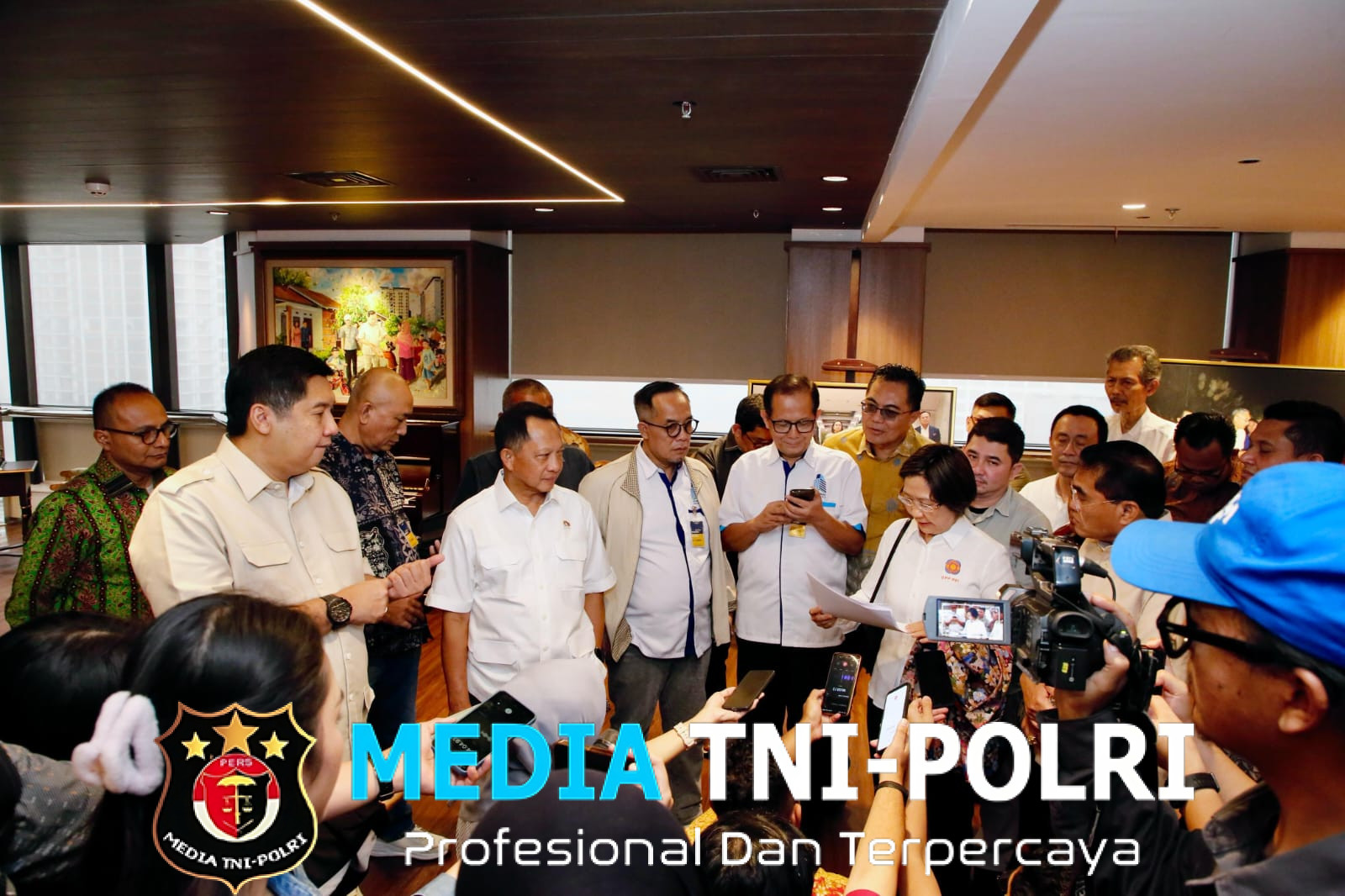 Dukung Kebijakan Penghapusan Retribusi PBG dan BPHTB bagi MBR, Mendagri Akan Siapkan Penghargaan dan Sanksi bagi Pemda