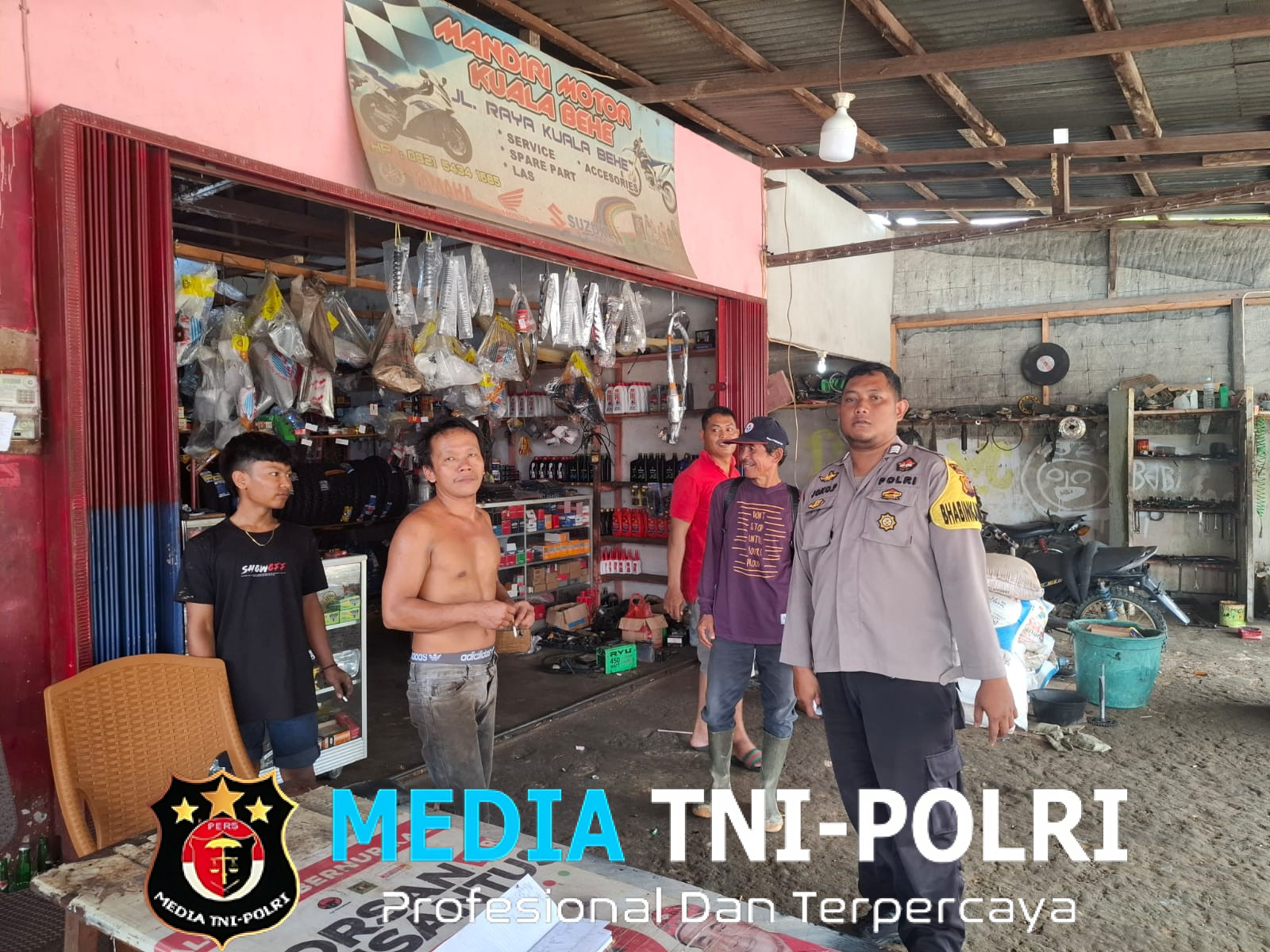 Patroli Dialogis Bhabinkamtibmas Berikan Himbauan Kepada Warga Kuala Behe