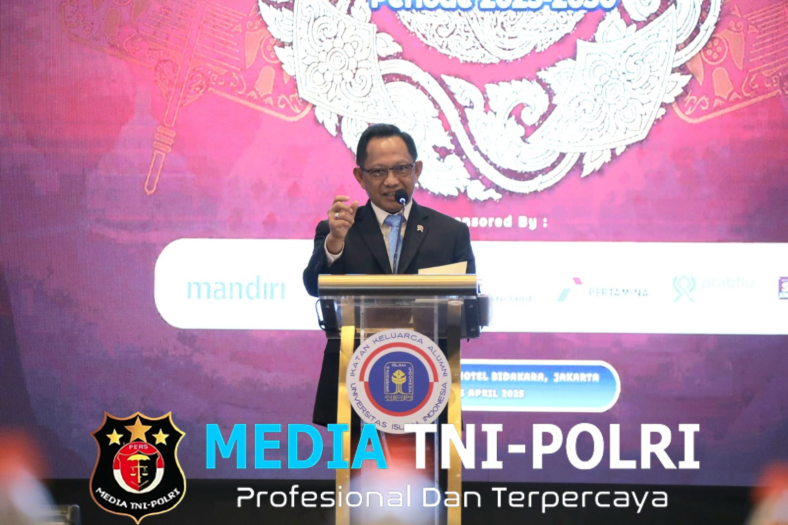 Di Forum Alumni UII, Mendagri Ajak Akademisi Ikut Evaluasi Sistem Pilkada