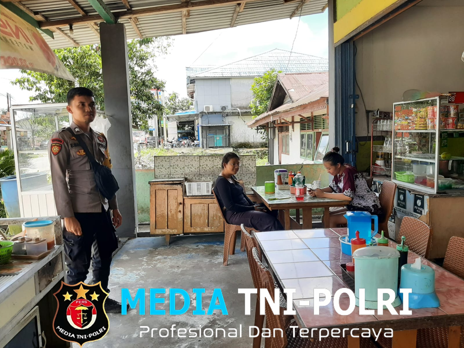 Polsek Mandor Tingkatkan Keamanan dengan Patroli Dialogis