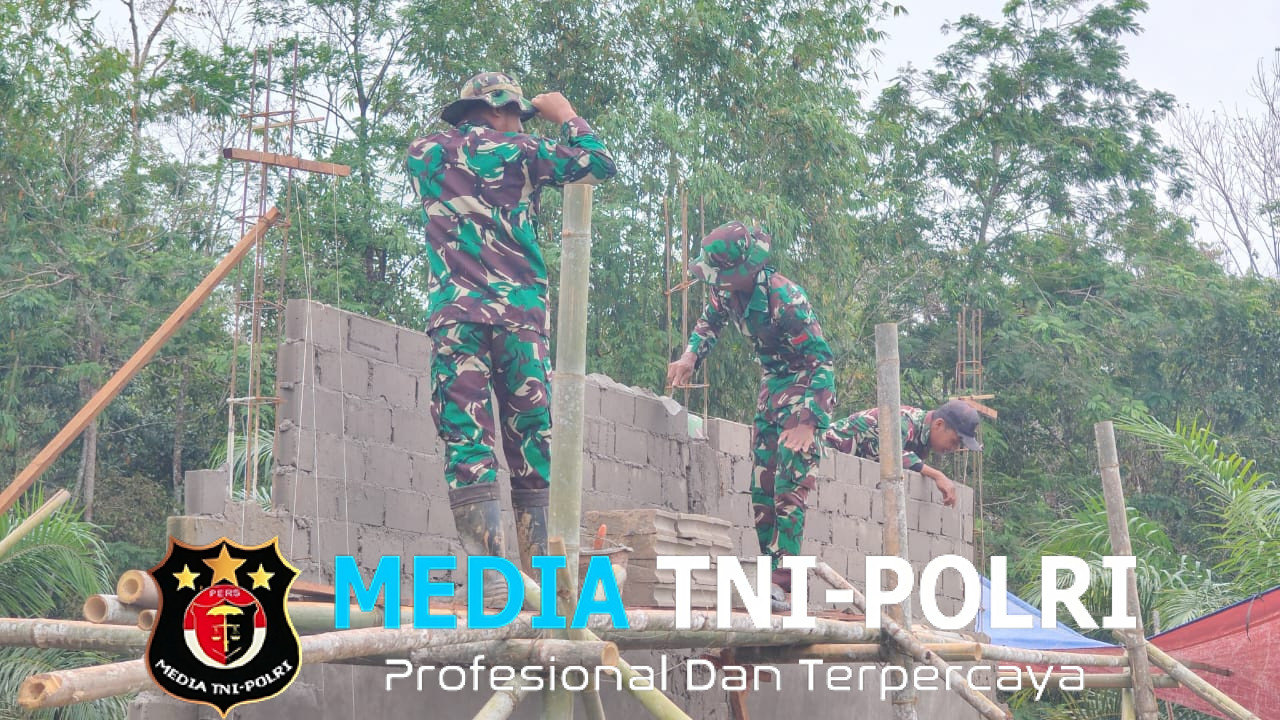 Satgas Pamtas RI-Mly Yonzipur 5/ABW Tingkatkan Keindahan Fasilitas di TMP Dwikora Melalui Pembuatan Pagar