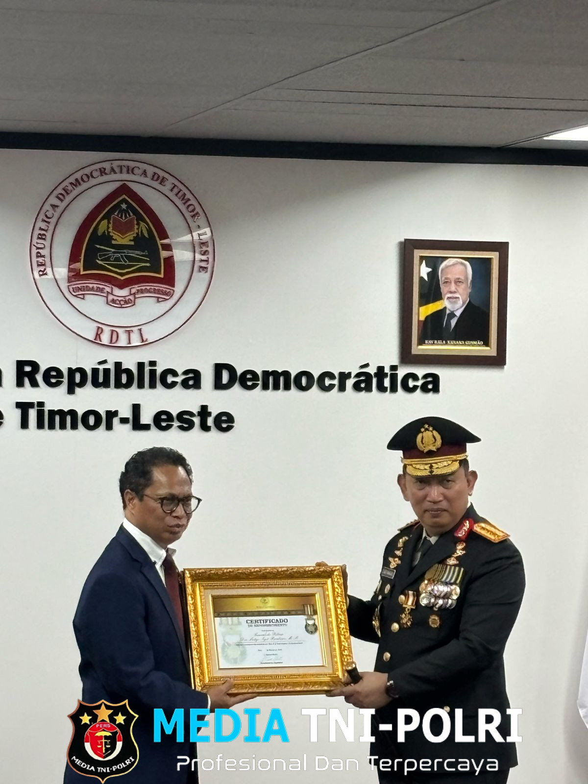 Kapolri dan Empat Pati Polri Terima Penghargaan Tertinggi dari Pemerintah Timor Leste