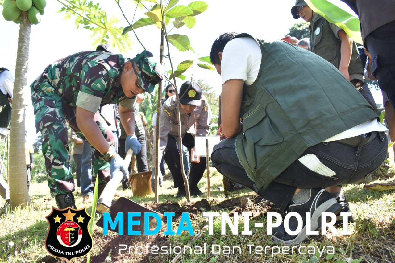 Letkol Inf Yuda Sancoyo Pimpin Apel Hijau Jaga Mata Air dan Bersih-Bersih Sungai