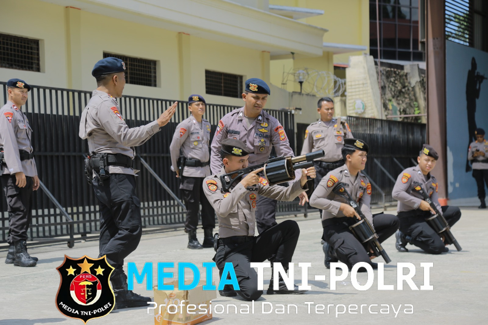 Tingkatkan Kompetensi Personel, Satbrimob dan Ditsamapta Polda Lampung Gelar Pelatihan Bersama Pengendalian Massa