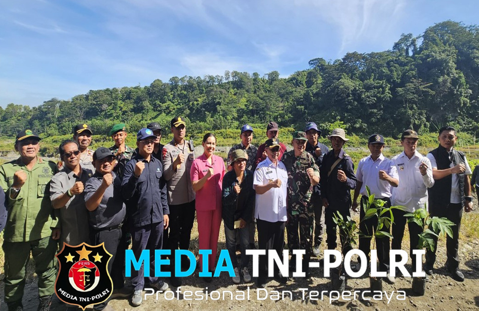 Sinergitas TNI- Polri Dan Pemkab Blitar Hijaukan Lingkungan, Bangun Masa Depan