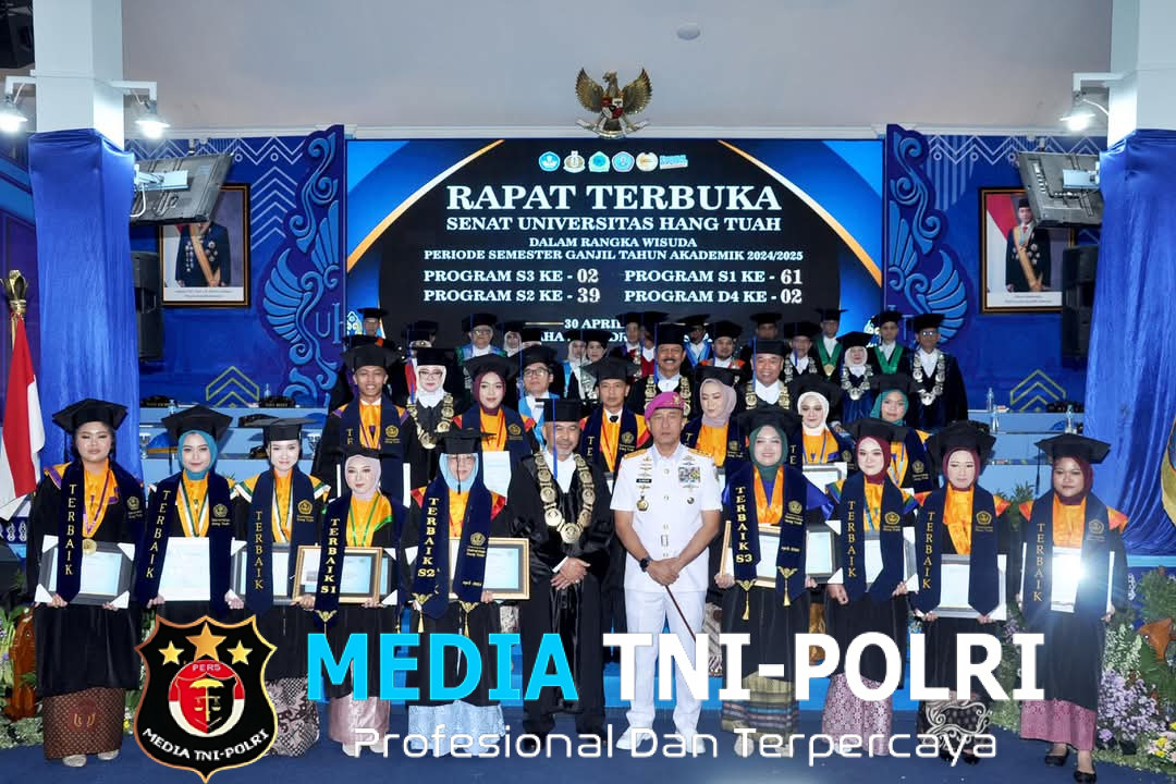 Wadan Pasmar 2 Hadiri Wisuda Universitas Hang Tuah Surabaya