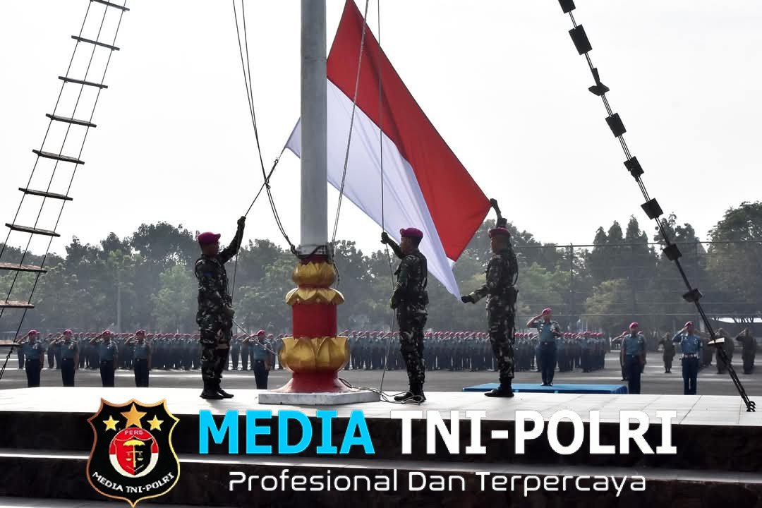 Prajurit dan PNS Brigif 2 Marinir Serta Siswa SPPI Laksanakan Upacara Hari Kebangkitan Nasional ke-117 Tahun 2025