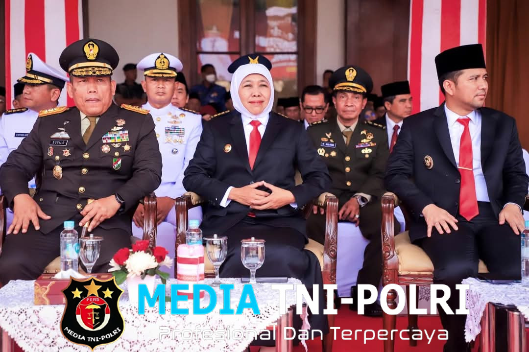 Wadan Pasmar 2 Hadiri Upacara Harkitnas di Grahadi