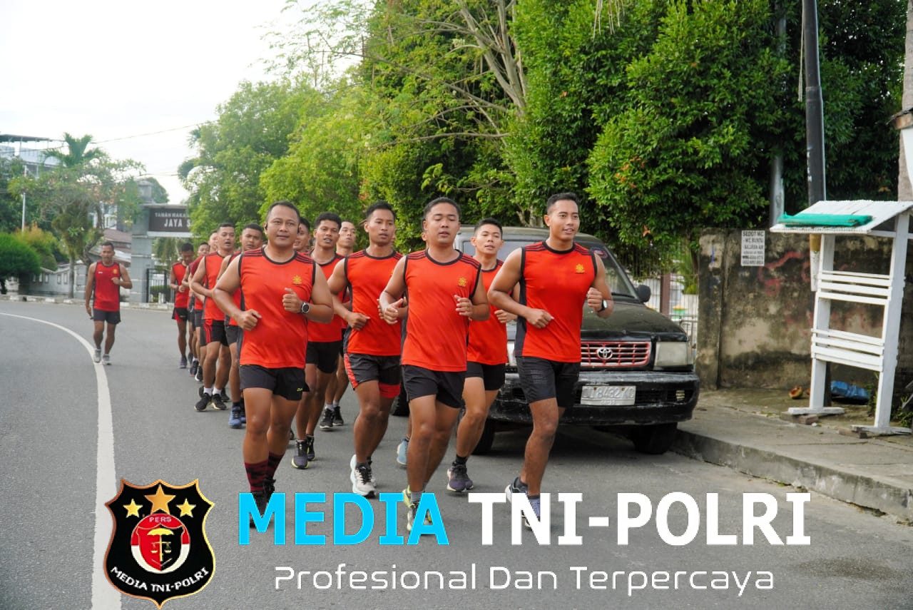 Kobarkan Semangat di Perbatasan, Satgas Pamtas Yonarmed 11 Kostrad Laksanakan Lari Bersama