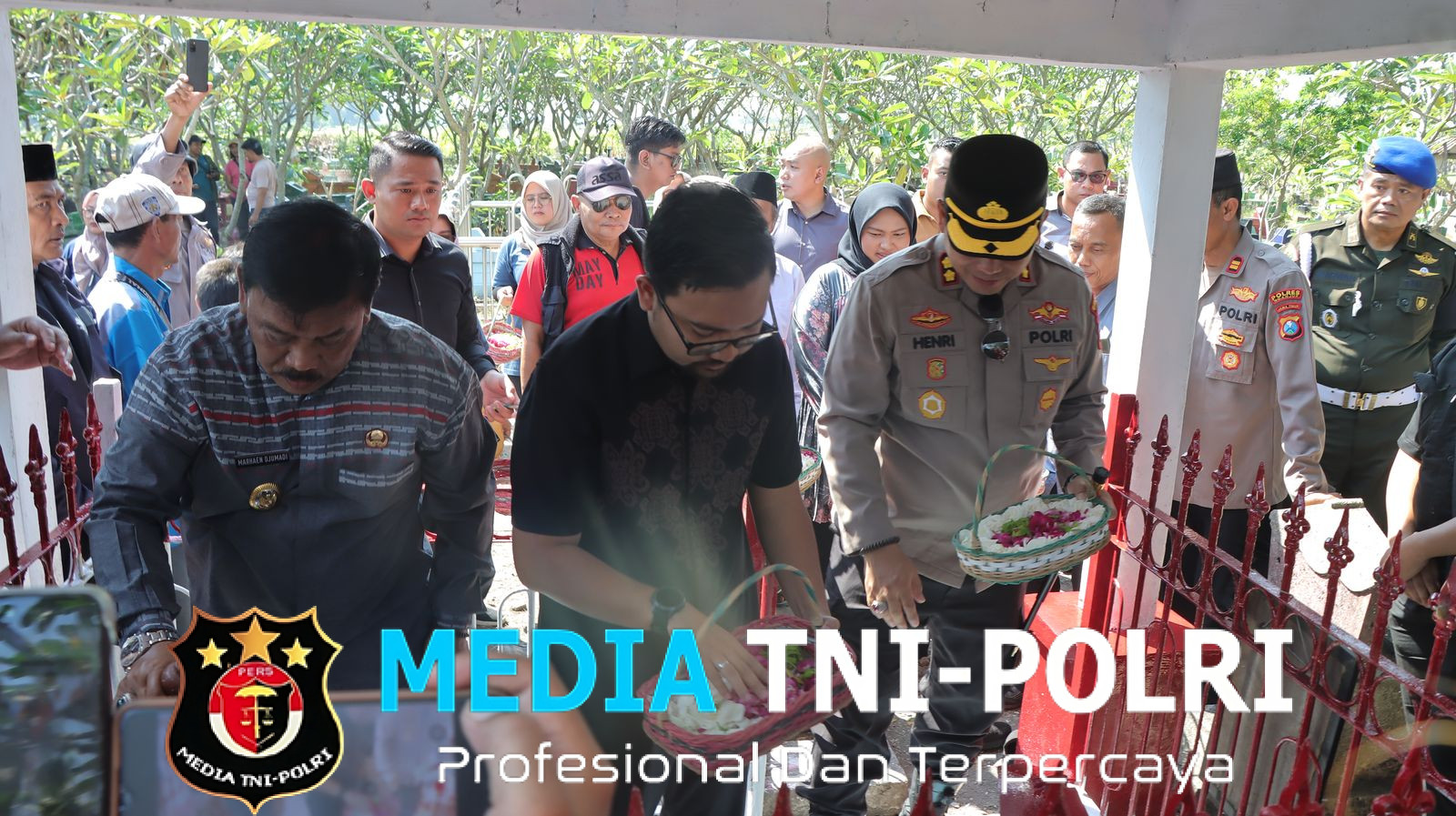 Ziarah May Day di Makam Marsinah, Forkopimda dan Serikat Buruh Doa Bersama